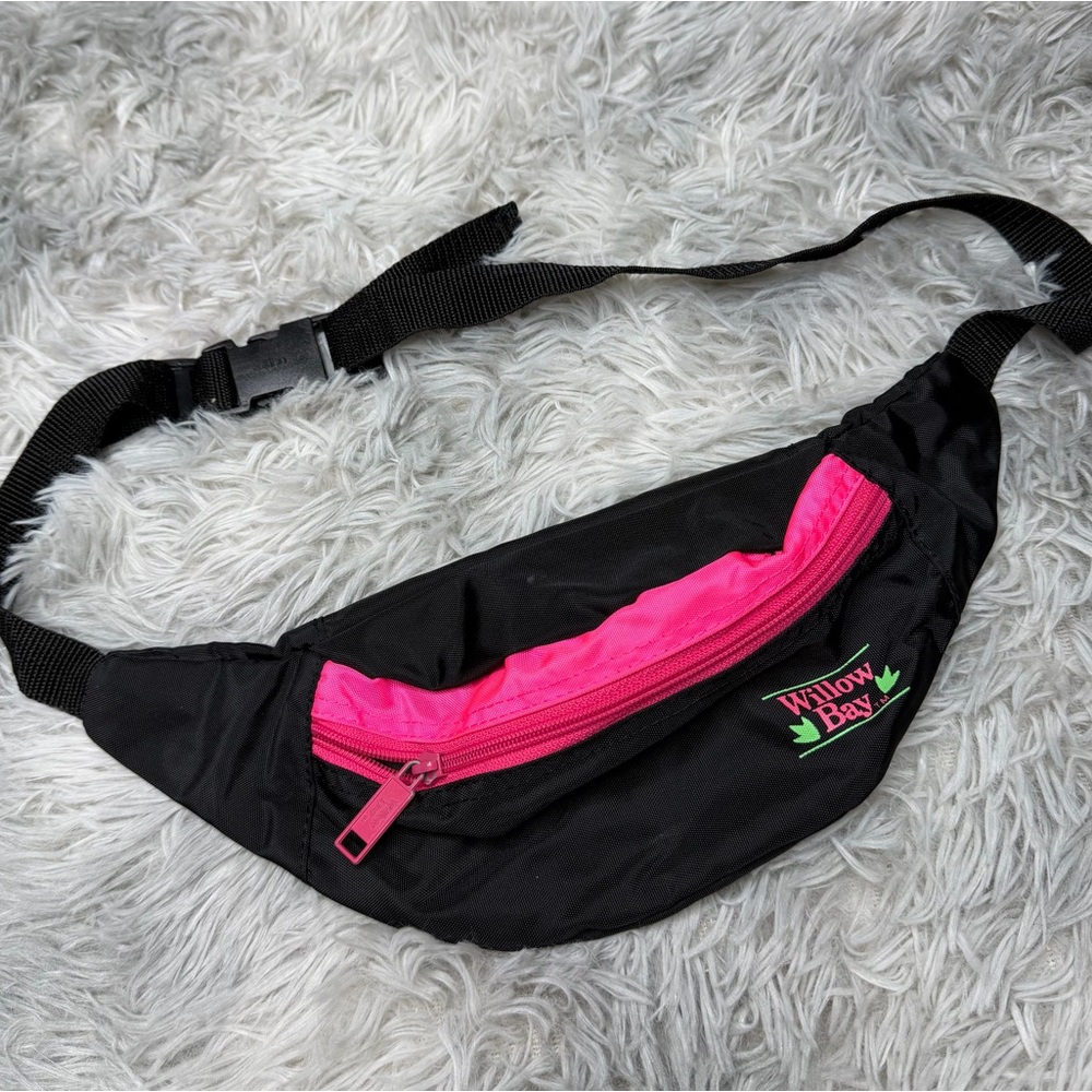 Vintage 90s Willow Bay Black & Neon Hot Pink Nylon Fanny Pack Waist Bag